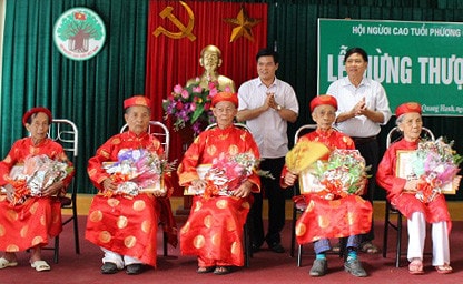 Hải Dương hỗ trợ mỗi thôn, khu dân cư 2 triệu đồng/lần tổ chức chúc thọ, mừng thọ